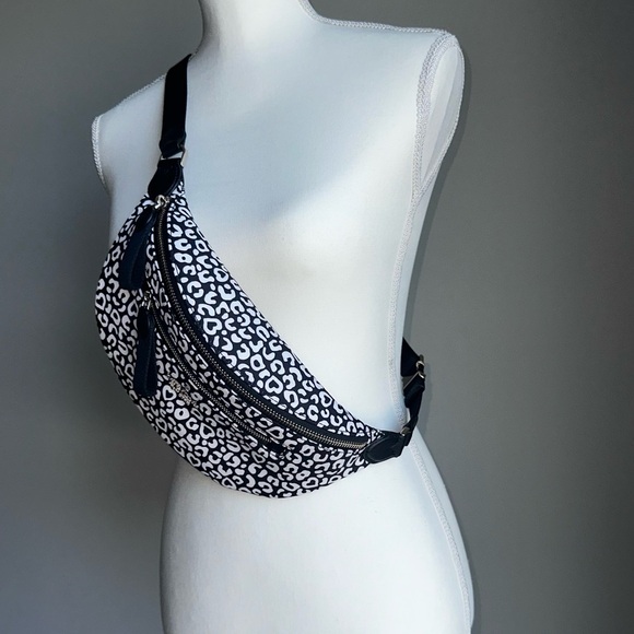 Kate Spade Chelsea Leopard Heart Belt Bag animal print black white - Picture 4 of 16